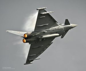 Avioane NATO doboară o dronă în Letonia, iar Finlanda restricționează spațiul aerian