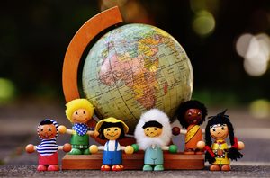 După Babel: Cum construim un „noi” într-o lume a diversității