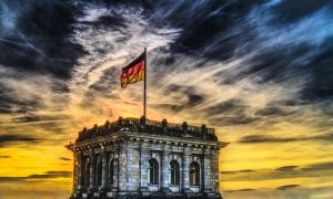 Interfață digitală modernă, simbolizând modelul digital spaniol ca soluție pentru românii din străinătate.