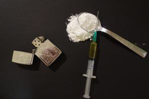 Român răpit și torturat zece zile de traficanți în Spania după ce un transport de cocaină a dispărut