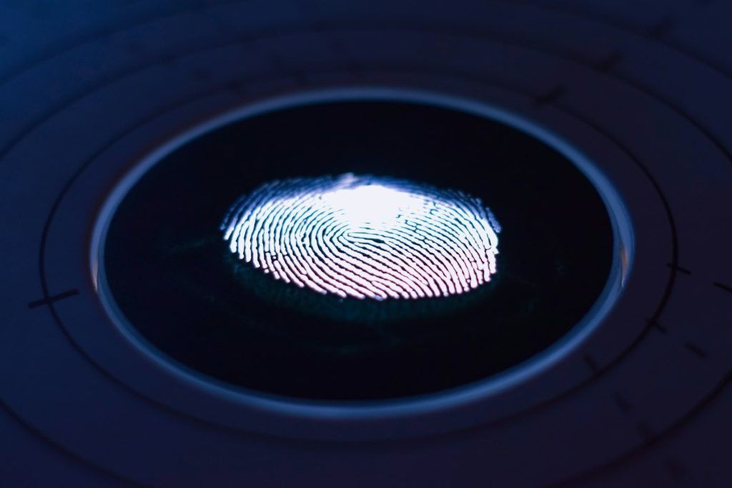 Românii din Spania pot obține gratuit o semnătură electronică de la stat