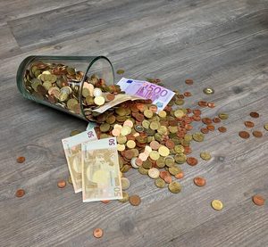 Tinerii spanioli cer mai mult decât un salariu decent la locul de muncă
