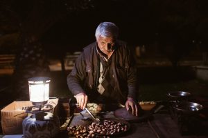 Vânzător ambulant pe o stradă, imagine de arhivă care nu prezintă evenimentul
