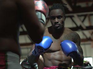 Boxerul român Marian Marius Istrate urcă în ring pe 9 octombrie, la Rubí