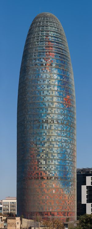 Barcelona: Suprataxă de doi euro pentru taxiuri în nopțile de weekend și tarife mai mari negociate pentru 2027