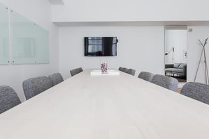 Directorul MUBAG din Alicante prezintă experiența muzeală a provinciei la o conferință științifică din Oradea