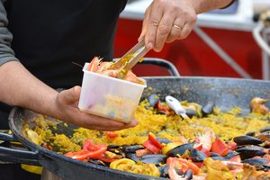În weekend la Cala Rajada: pește proaspăt, lampuga și muzică (9–11 octombrie)