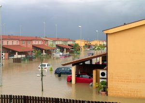 Inundații devastatoare în Spania: o femeie de 102 ani a murit în Madrigueras, iar Valencia se află sub alertă roșie